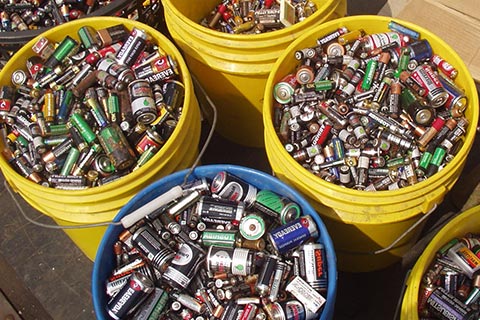 青山湖塘山专业回收三元锂电池→专业回收电动车电池,正规公司高价收磷酸电池